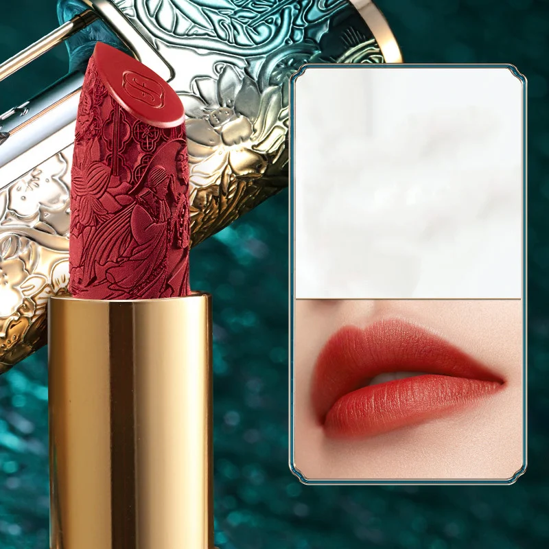 Concentric Lock Lipstick Embossed Matte for a long-lasting, stunning matte finish. Achieve beautiful, sophisticated lips — photo 3