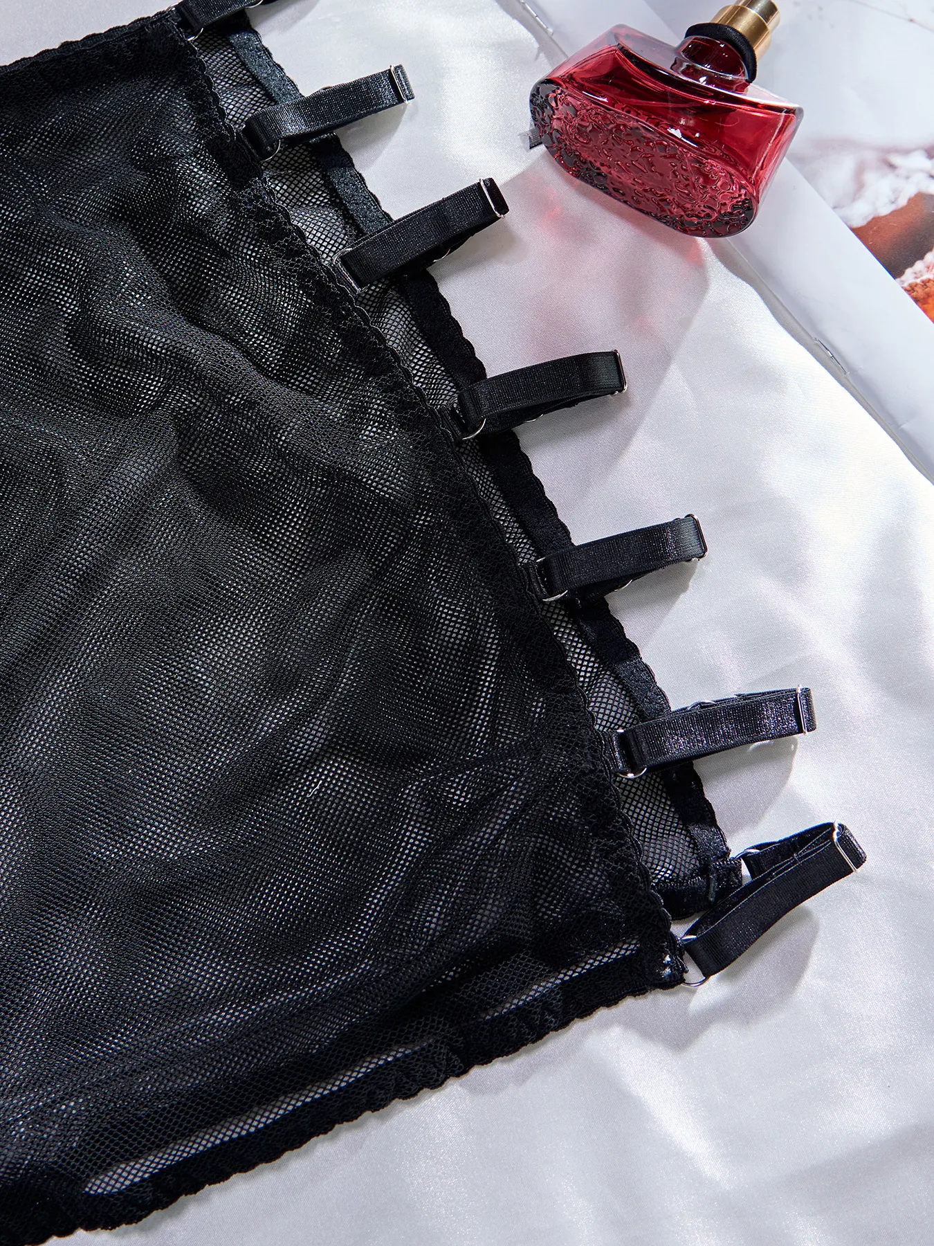 Title 12, Conjunto de lingerie sexy de três peças com sai...