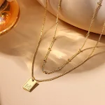 Colar com pingente de letra inicial simples, adicione um toque pessoal ao seu estilo. Um presente perfeito e significativo para qualquer ocasião. — foto 3