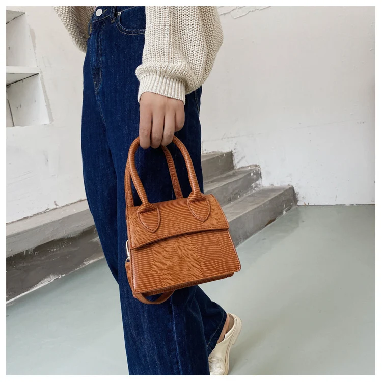 Title 7, Bolsa feminina versátil