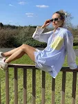 Blusa da donna a righe stile informale, ampia e comoda, perfetta per un look rilassato e alla moda, ideale per l'uso quotidiano. — foto 2