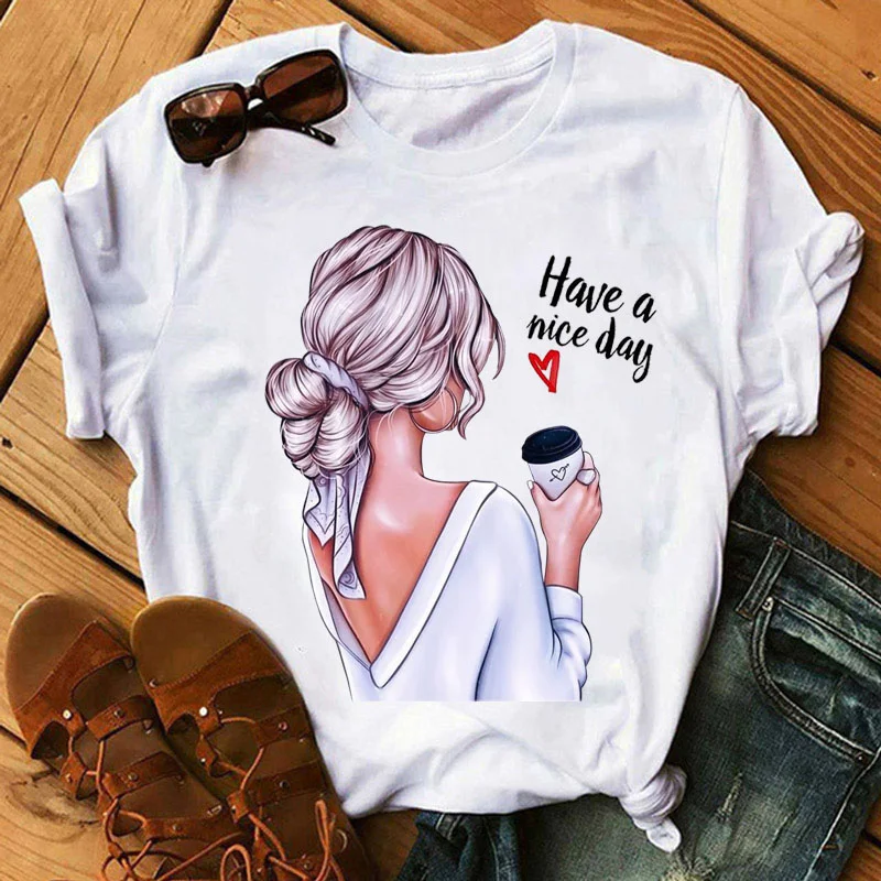 T-Shirt Nero Girasole Maniche Corte Ampi Goditi il comfort e lo stile di questa maglietta, perfetta per un look casual e disinvolto, ideale per ogni occasione. — foto 10