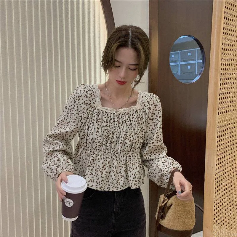 Camicia donna manica lunga in pizzo floreale vintage francese, elegante e romantica, perfetta per un look sofisticato e femminile, ideale per ogni occasione. — foto 3