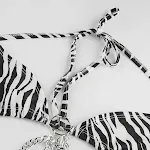 Tops de biquíni femininos Encontre o top ideal para seu visual de praia ou piscina. Vários estilos e tamanhos para valorizar sua beleza com conforto. — foto 8