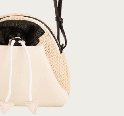 Title 6, Damska torebka crossbody w kształcie muszli. St...