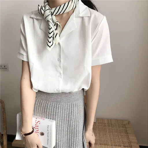 Title 2, Retro gentle wind chiffon top, perfect for a br...