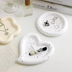 Decoração de bandeja de gesso para desktop, bonita e elegante, perfeita para organizar e dar um toque charmoso ao seu espaço de trabalho. — foto 2