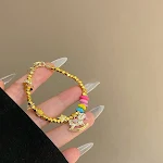 Colar com pingente de carrossel esmaltado de desenho animado Fashion. Adicione diversão ao seu visual! Presente perfeito para ela. — foto 3