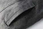 Jaqueta Jeans Feminina com Barra Desfiada e Degradê, Grossa, Ideal para Aquecer e Adicionar Estilo ao Seu Visual em Diversas Ocasiões. — foto 12