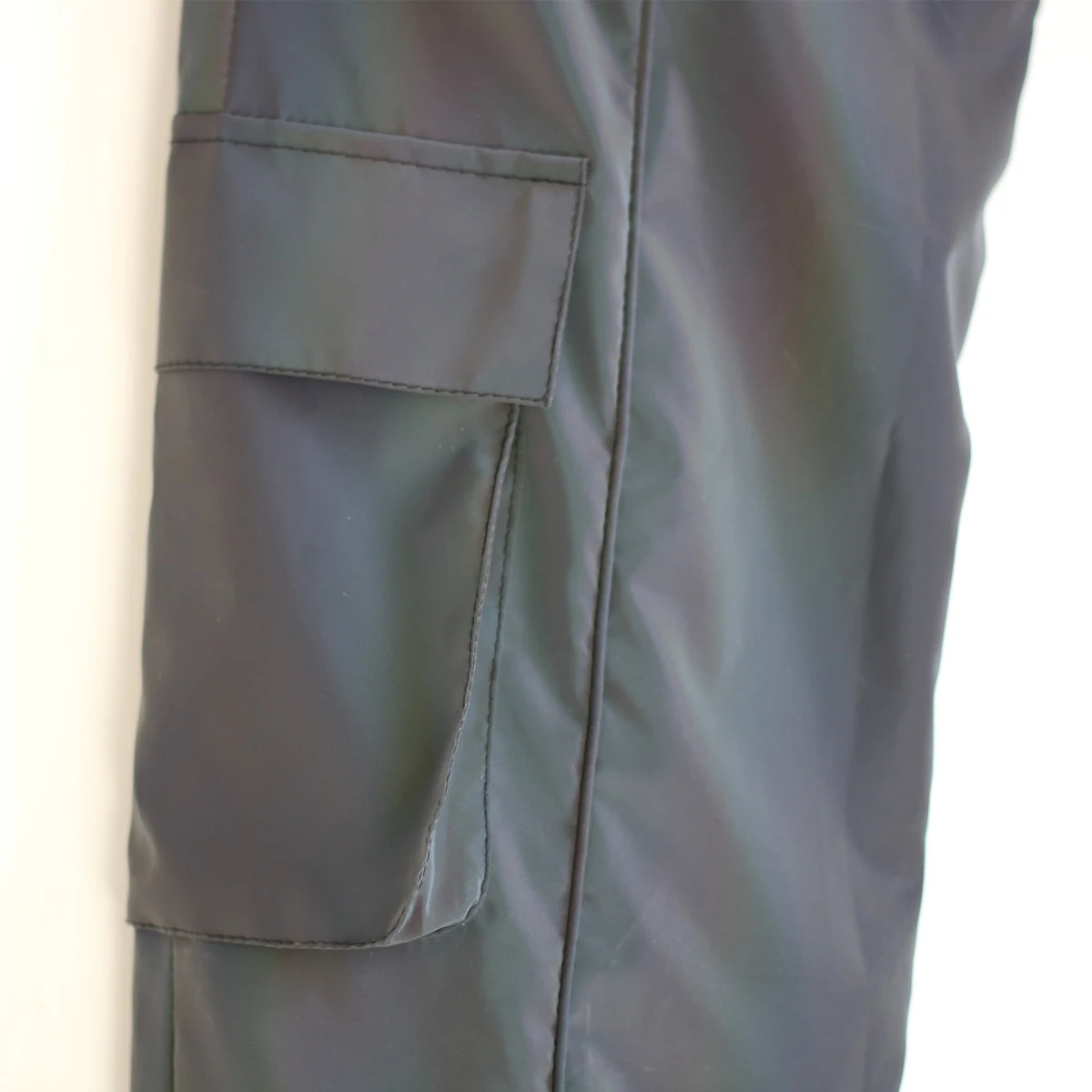 Functional multi-pocket colorful reflective overalls for enhanced safety and visibility. Perfect for work and outdoor ac — photo 5