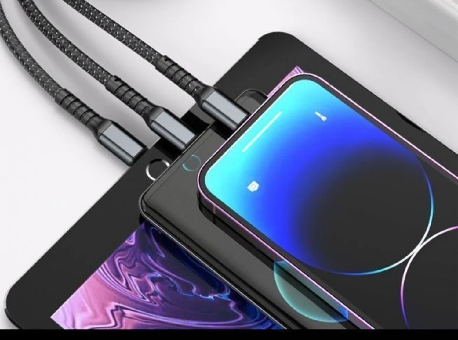 Title 6, 3-in-1 Handy-Ladekabel mit Digitalanzeige und L...