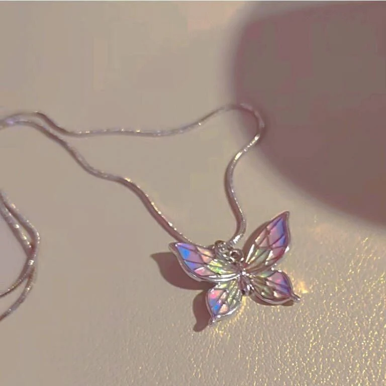 Colar de Borboleta Colorido Arco-Íris Corrente Clavicular Exclusiva Joia de Moda Sofisticada Realce Sua Beleza com Este Acessório Encantador — foto 3
