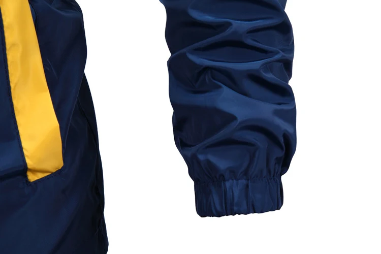 Jaqueta masculina slim à prova d'água com capuz, patchwork e proteção solar. Perfeita para sol e chuva, leve e estilosa. — foto 2