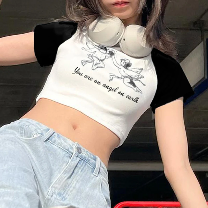Camiseta Fashion Angel feminina, gola redonda, estampada, detalhe ombro com cor, manga curta, cropped, slim, curta, casual top. — foto 5