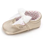 Sapatos de Bebê Sola Macia PU Princesa. Conforto e elegância para os pezinhos da sua bebê. Perfeitos para princesinhas em ocasiões especiais. — foto 2