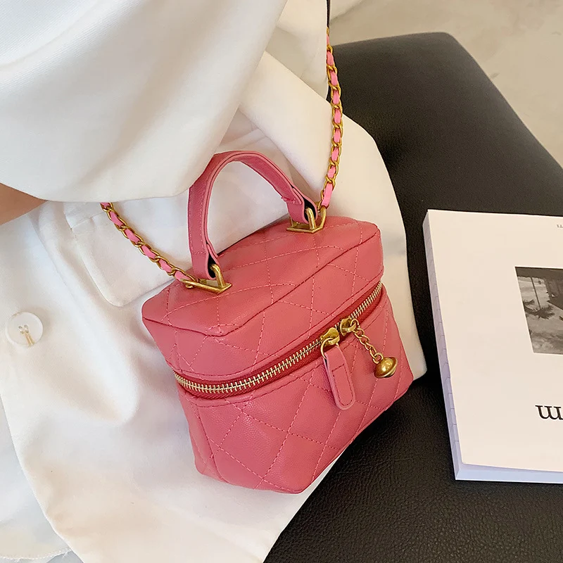 Bolsa Quadrada Pequena de Corrente Portátil Mensageiro Ombro Único Moda, perfeita para carregar seus itens essenciais com charme. — foto 1