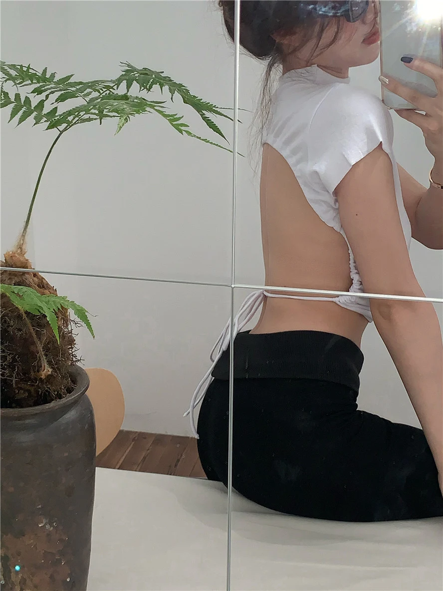 Irregular Backless Curto Slim Sexy Hot Girl Novo Top Branco de Manga Curta — foto 2