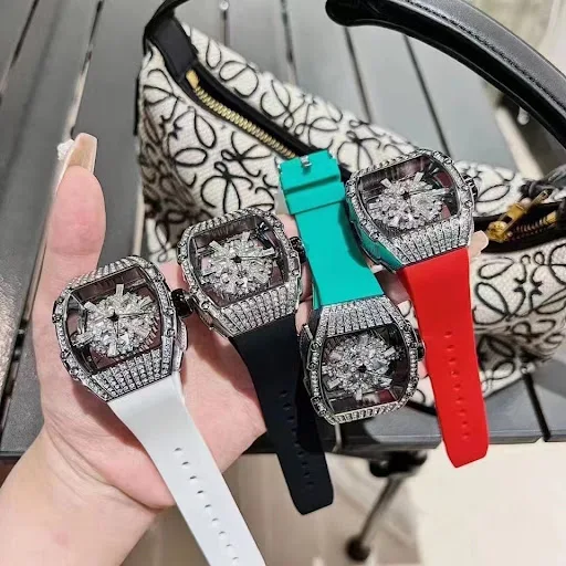 Title 3, Hollow Full Diamond Luxury Feminina Watch Silicone