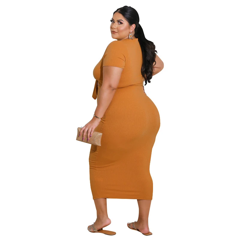 Conjunto vestido midi com top cropped feminino, perfeito para realçar o abdômen. Conforto e estilo para diversas ocasiões. — foto 5