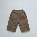 Roupa infantil acolchoada leve Calças de veludo infantil Calças retas de oito pontos Conforto e estilo para brincar e se divertir — foto 3