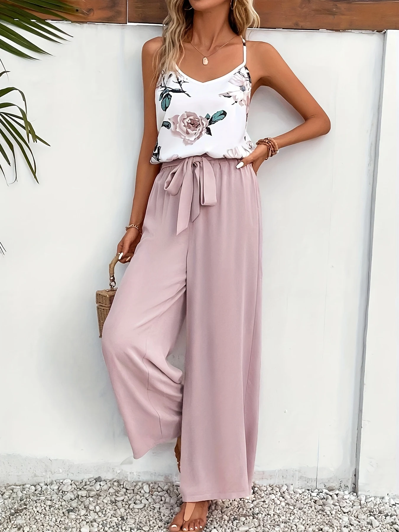 Title 6, Conjunto de correas con estampado floral francé...