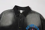 Jaqueta camisa jeans com estampa de desenho animado da moda nacional. Crie um visual estiloso e descontraído perfeito para diversas ocasiões. — foto 11