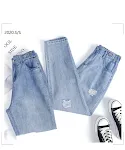 Jeans de mujer de talle alto, corte recto y delgado, con efecto roto, delgados y favorecedores, perfectos para un look moderno y casual. — foto 5