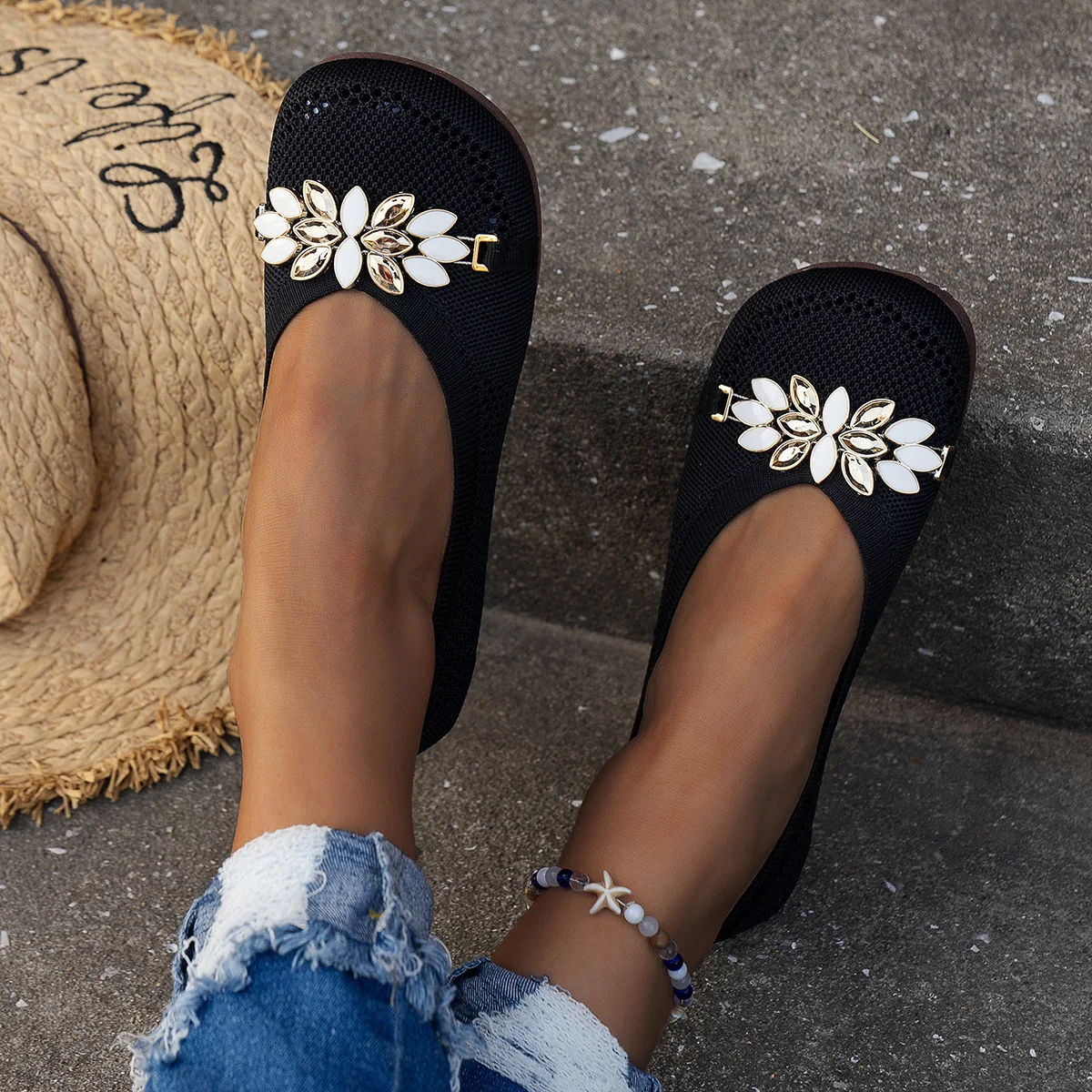 Women's Round Toe Flat Shoes with Floral Metal Decoration, Knitted and Soft-soled for Comfortable Everyday Wear. — photo 8
