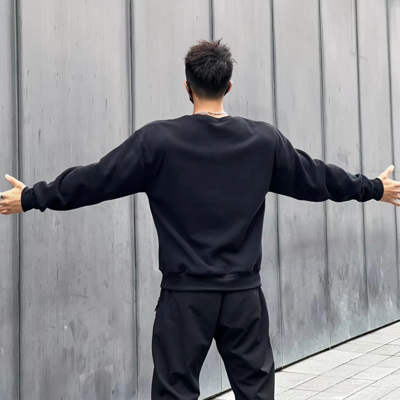 Haut Sport Casual Homme Automne Hiver Confort et Style Idéal pour le Sport et les Loisirs Tissu Respirant et Léger Parfait pour l'Entraînement et le Quotidien — photo 2