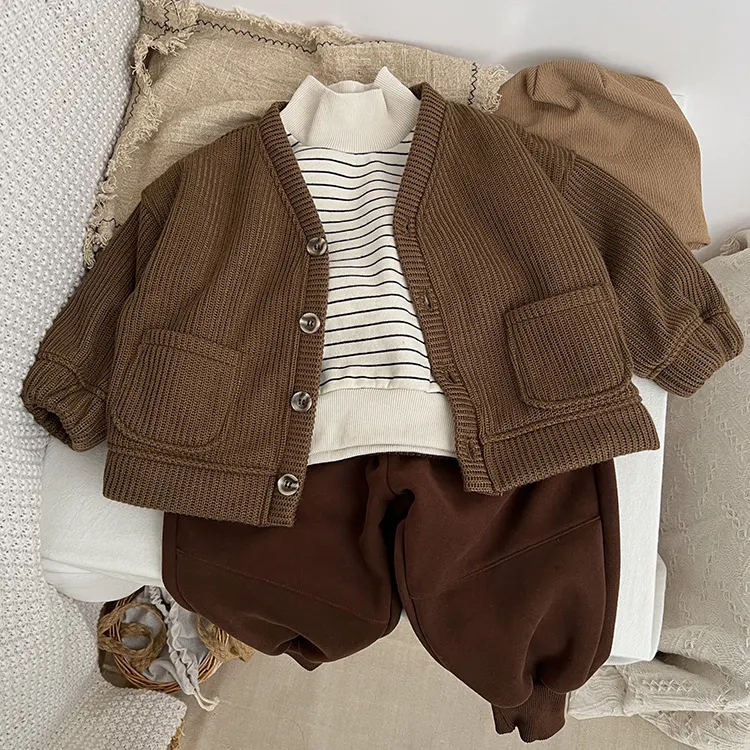 Cappotto in maglia termica foderato in pile per bambini Cardigan con scollo a V per neonati maschi e femmine Maglione caldo e confortevole — foto 6