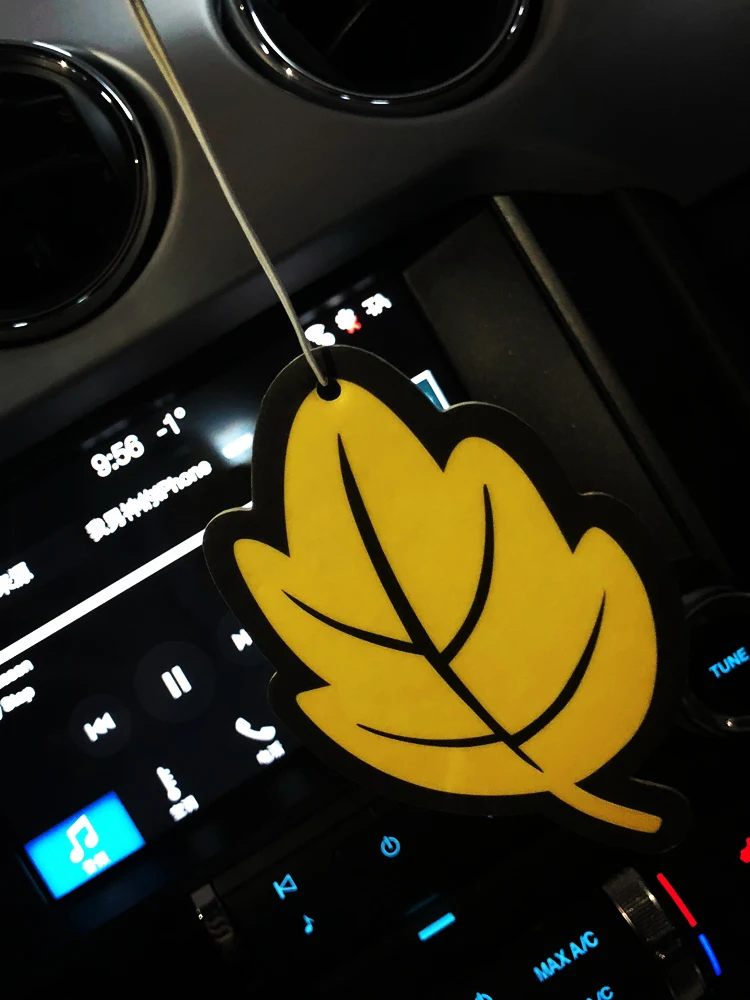 Car perfume pendant for a long-lasting, stylish fragrance. Enjoy fresh, personalized scents in your vehicle with this el — photo 5