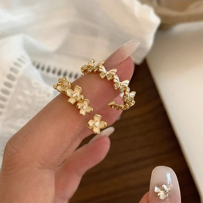 Anel de flor borboleta fashion, combina com tudo, acessório estiloso e versátil para mulheres, ideal para diversas ocasiões, realça seu visual. — foto 8