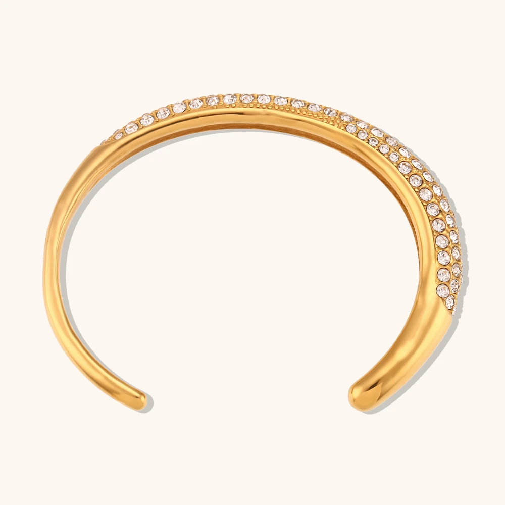 Pulseira Feminina de Aço Inoxidável Elegante e Simples. Um acessório de moda que combina charme e durabilidade, ideal para diversas ocasiões. — foto 7