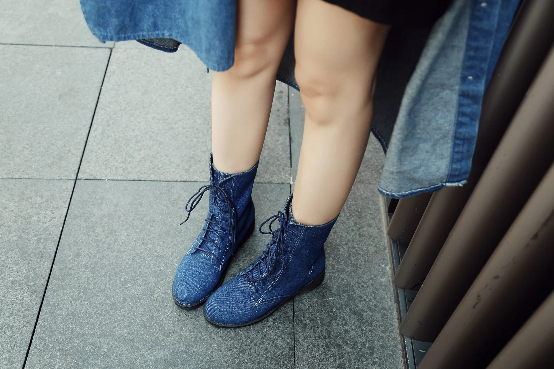 Title 15, Dames Denim Martin Boots met Vetersluiting en L...