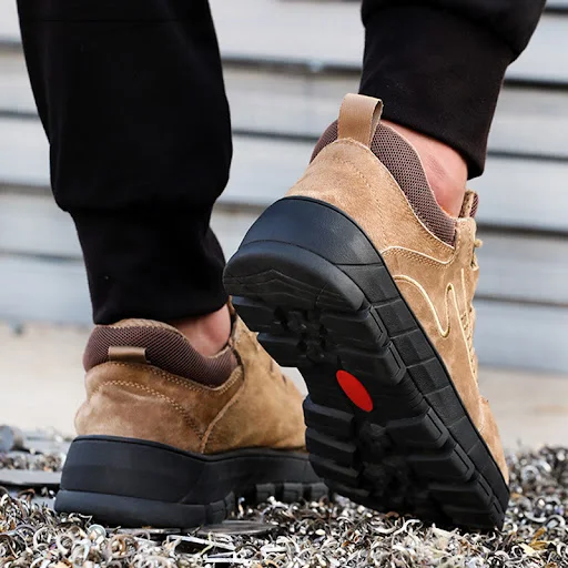 Title 6, Mens protective shoes for work, providing safe...