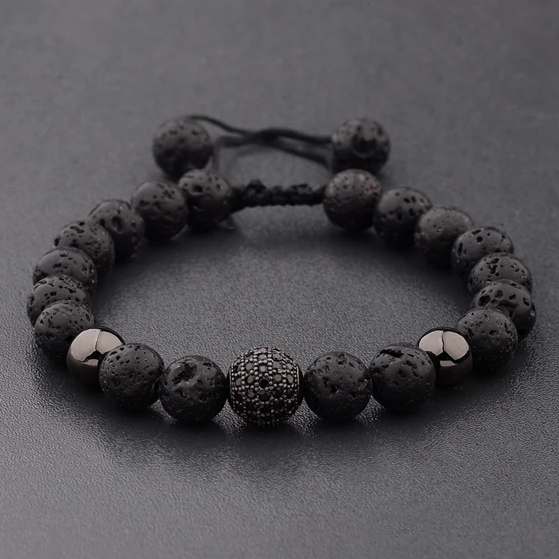 Pulseira masculina com contas de lava tecida com pavê de zircônia CZ, design estiloso e moderno, acessório chave. — foto 1