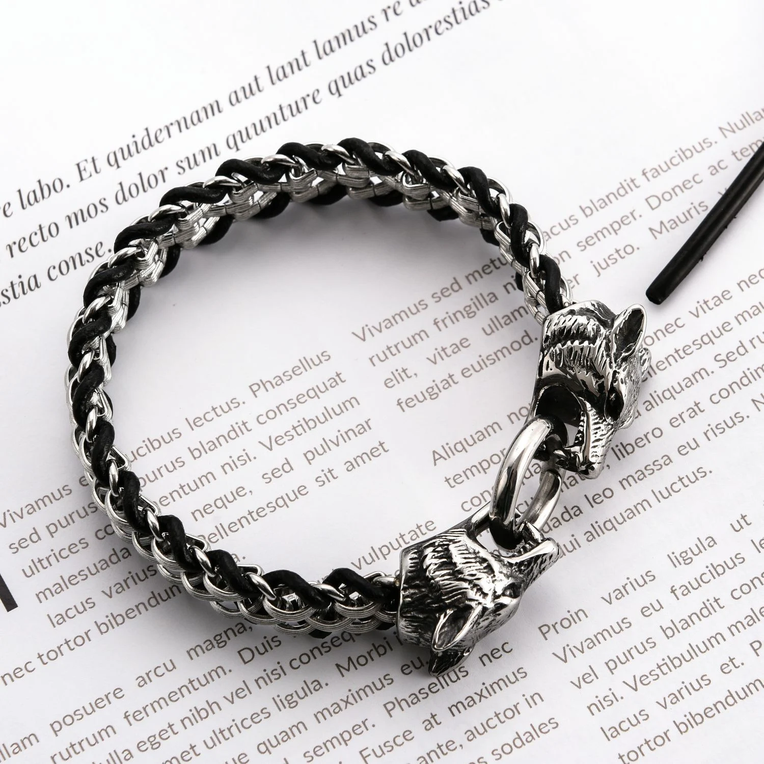 Pulseira Punk Dupla Cabeça de Lobo em Aço Inoxidável para Homens. Estilo Europeu e Americano, Trançada, Resistente e Design Imponente. — foto 5