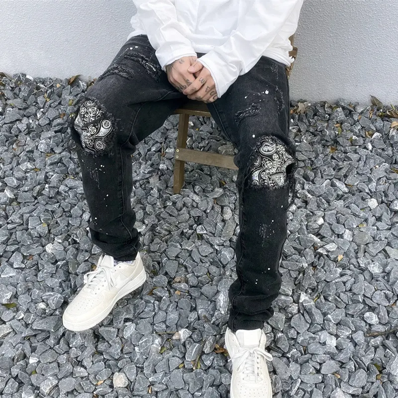 Jeans Negros Rotos Occidental High Street para Hombre Corte Moderno Estilo Urbano Casuales Cómodos Perfectos para el Día a Día — foto 4