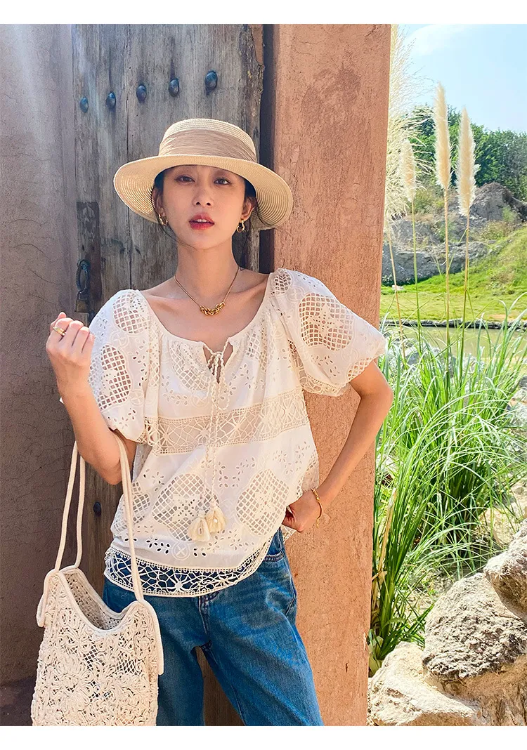 Niche Design Lace Shirt Short Sleeve Summer Embroidery French Small Top, a stylish and comfortable choice for warm days. — photo 17