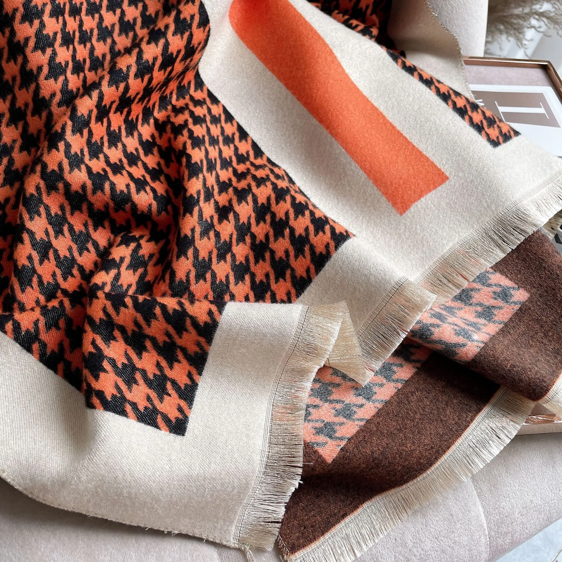 Title 4, Sciarpa da donna in cashmere pied de poule con ...