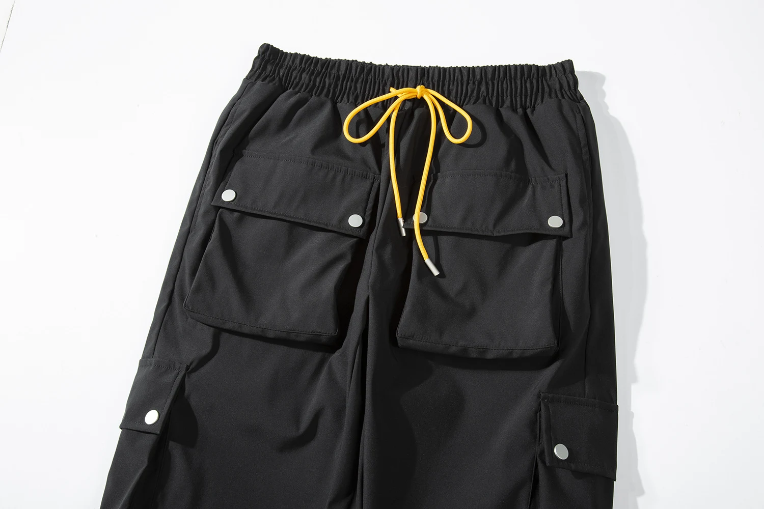 Pantalons décontractés Hip Hop pour homme avec poignets tendance. Confort et style urbain pour un look décontracté et branché. Idéal pour hommes. — photo 3