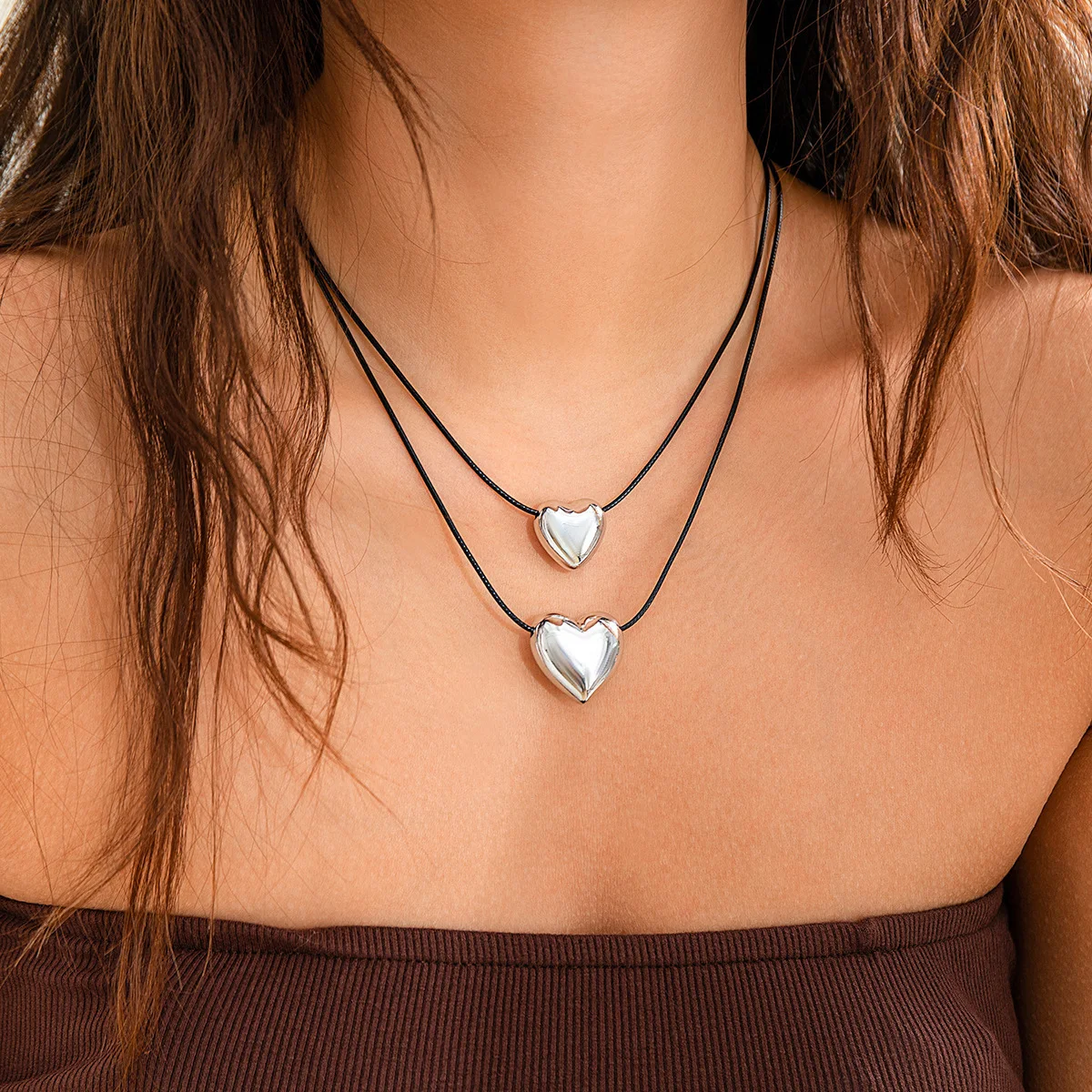 Colar com pingente de coração de amor e laço em fio de cera. Um acessório charmoso para presentear ou usar. — foto 8