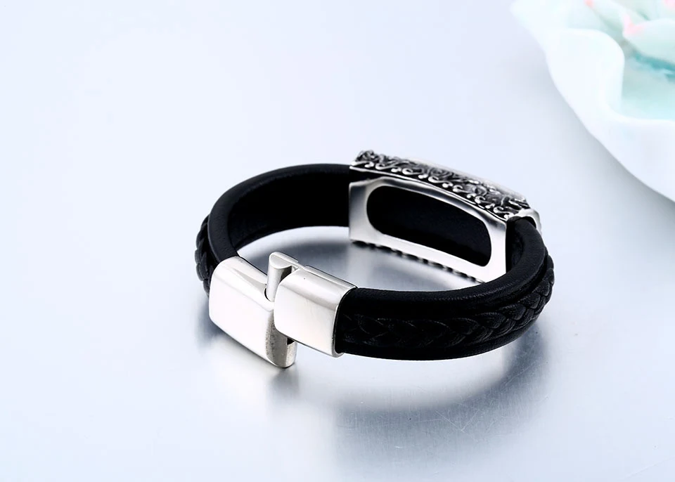 Title 4, Pulseira de couro esculpida em aço titânio