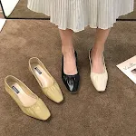 Mocassins plissés à bout carré pour femmes, chaussures à enfiler. Confort et style pour une allure élégante et décontractée. — photo 8