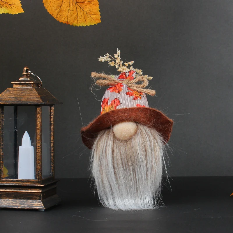 Enfeite de boneca de velho sem rosto da temporada de colheita. Decoração de outono ideal, charme rústico e ambiente festivo em sua casa. — foto 4