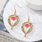 Brincos de flores secas vermelhas da nova série, com resina epóxi transparente. Estilo novo, modernos e elegantes para mulheres. — foto 6