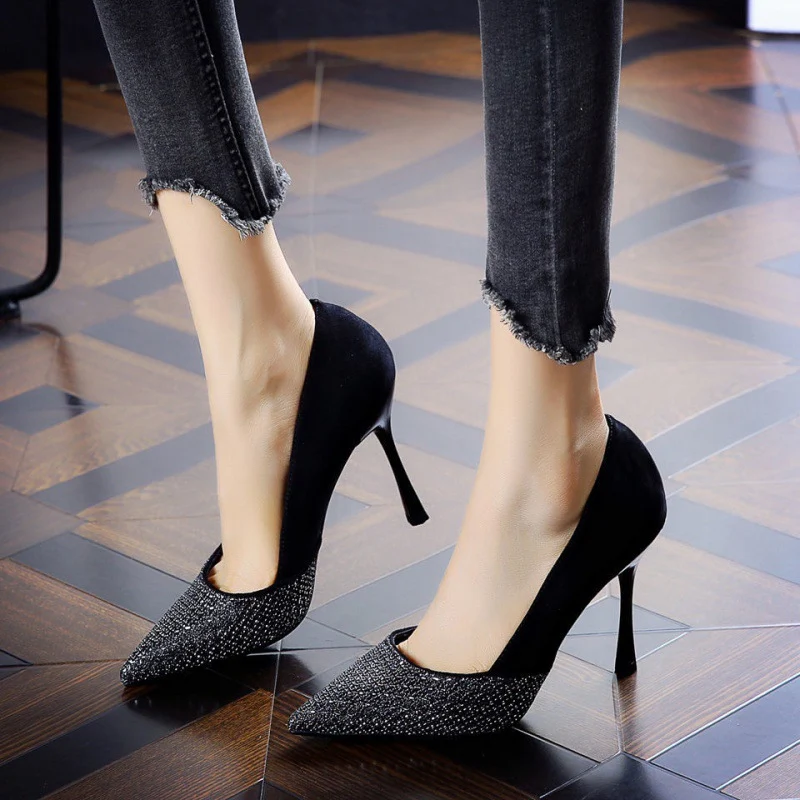 Title 2, Party schoenen met spitse pailletten en kleurov...