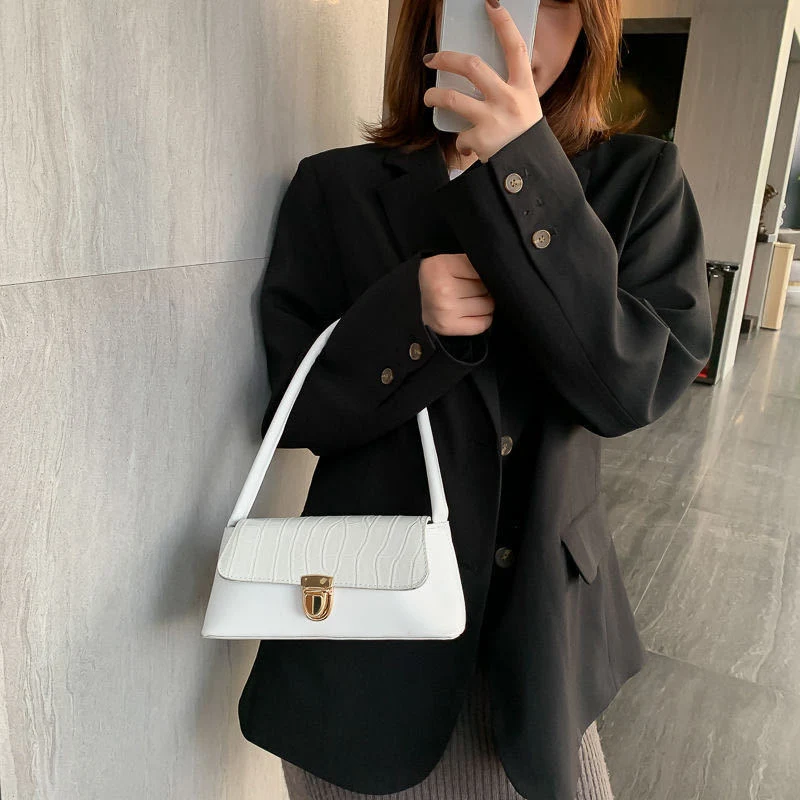Bolsa Medieval para Axilas de Dama Discreta y Práctica para Llevar Objetos Esenciales con Estilo Histórico. — foto 1