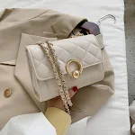Bolsa quadrada pequena transversal feminina com corrente de losango, um acessório versátil e elegante para qualquer look e ocasião. — foto 6