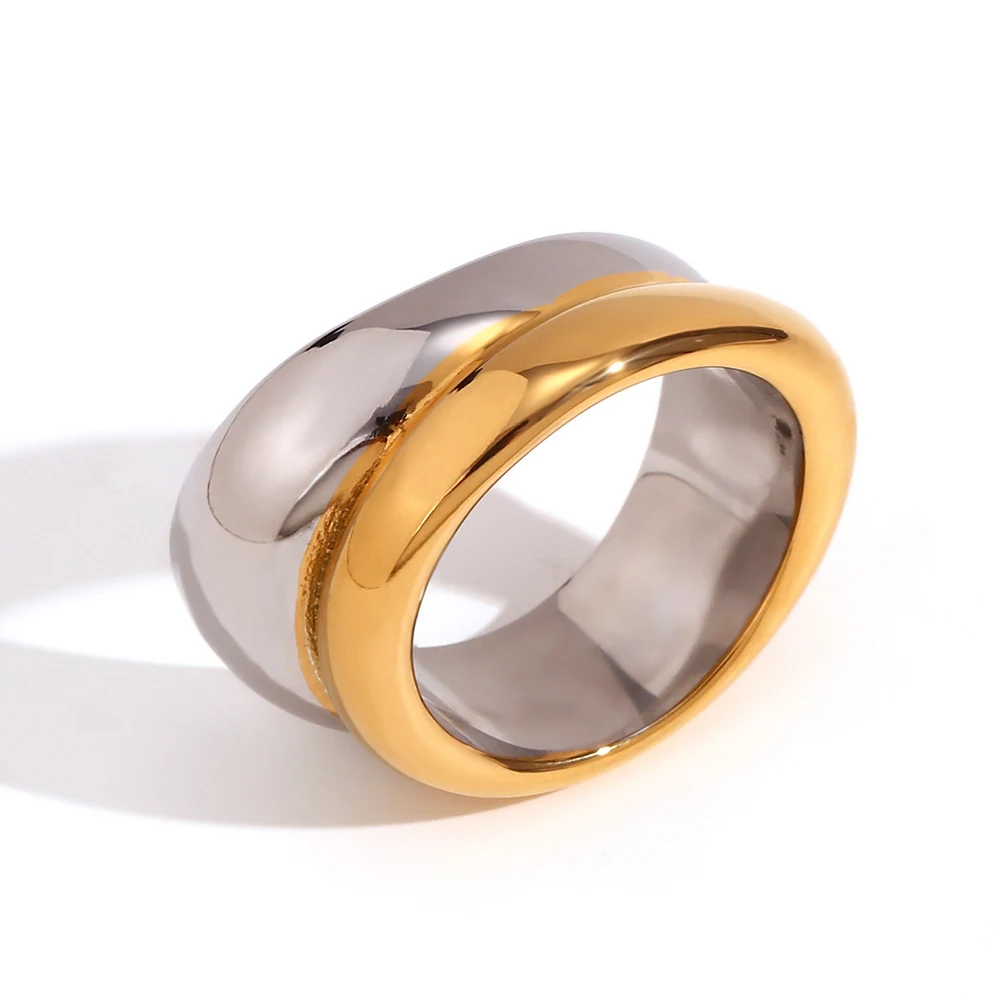 Anel Irregular Dupla Camada Ouro 18K para Mulher Design Exclusivo Joia Sofisticada e Moderna Ideal para Presentear Beleza e Charme — foto 7